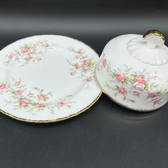 Paragon Victoriana Rose Covered Butter Dish Bone China England - Picture 3 of 5